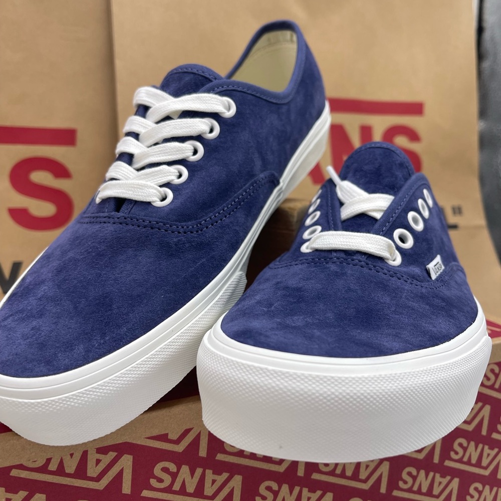 Vans Men’s Authentic
Pig Suede Deep Twilight Sneakers 
Vans Navy Suede Low-Tops - Picture 9 of 16